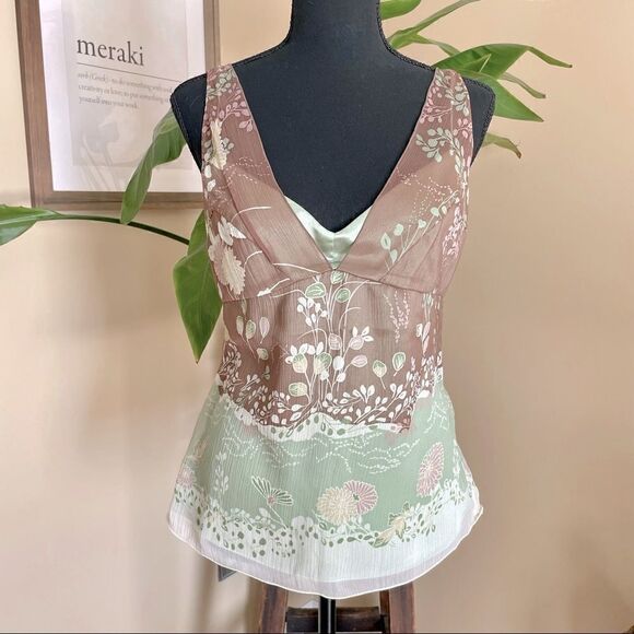 𝅺TAHARI Silk Floral Tank - Picture 1 of 11